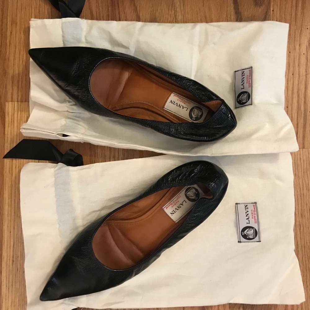 Lanvin Paris black leather flat